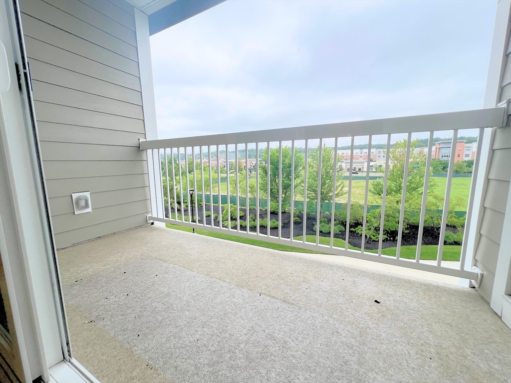 120 University Ave, Westwood