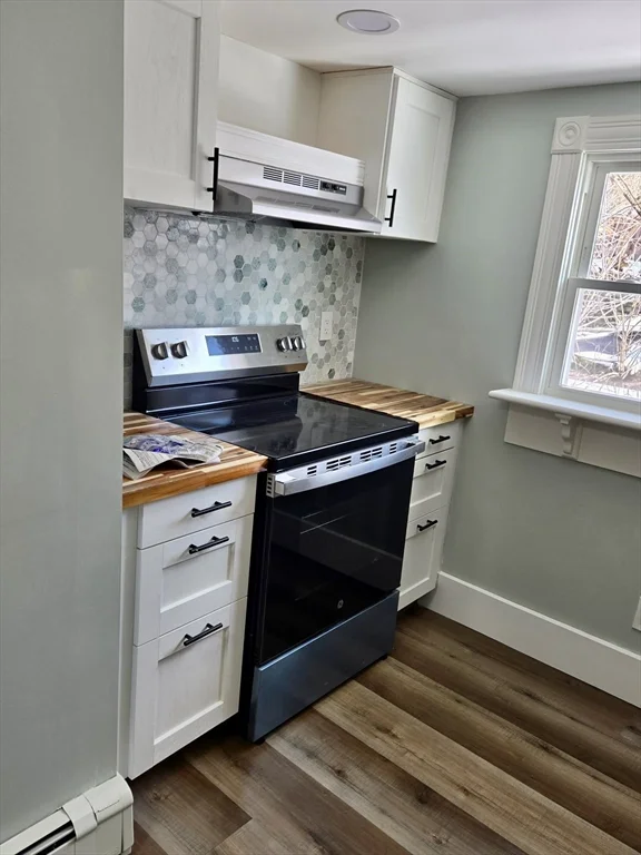 93 Cliff St, Southbridge