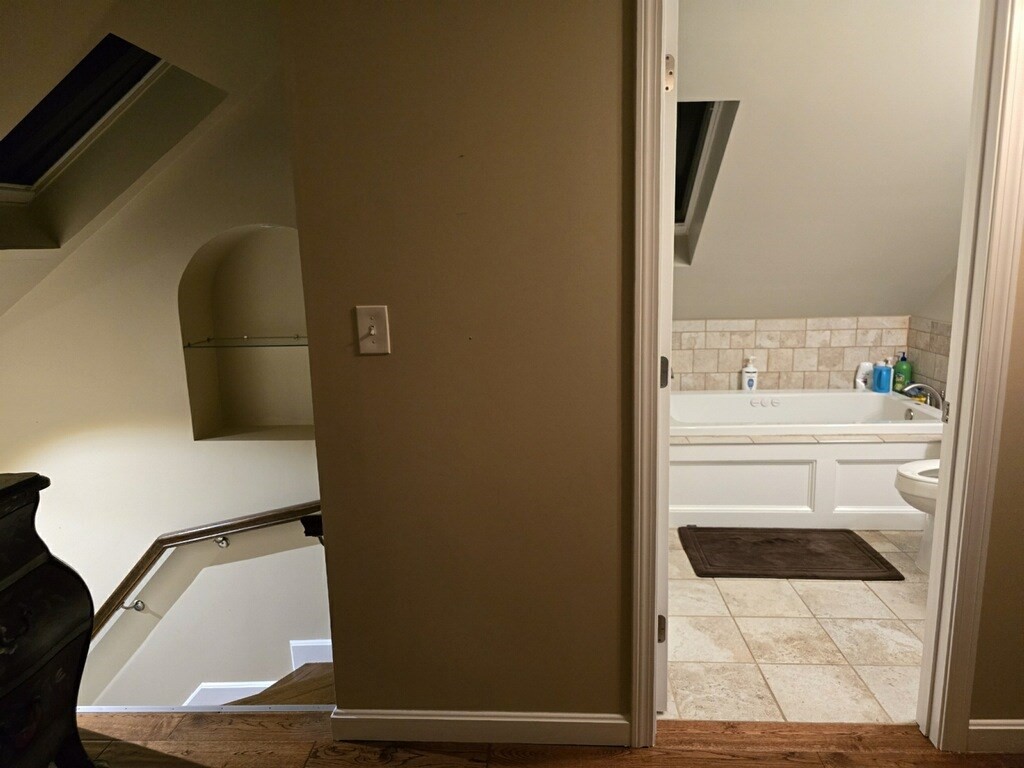 66-68 Valentine St, South End