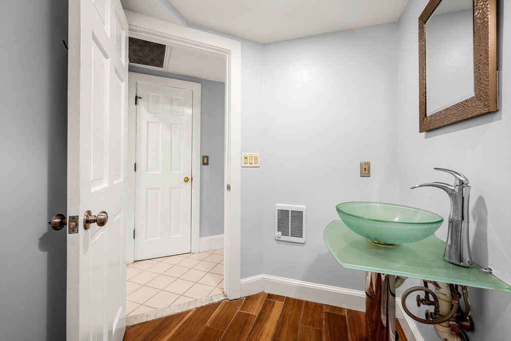 12 Keswick St, Fenway