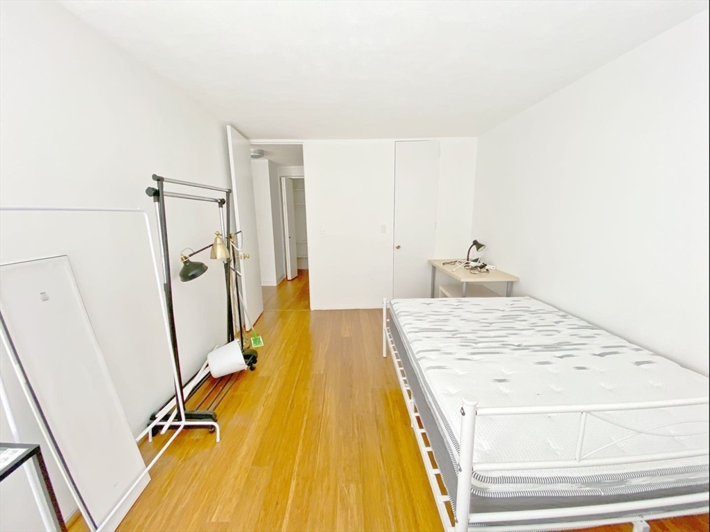 29 Concord Ave, Neighborhood Nine