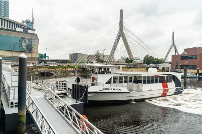 100 Lovejoy Wharf, Waterfront