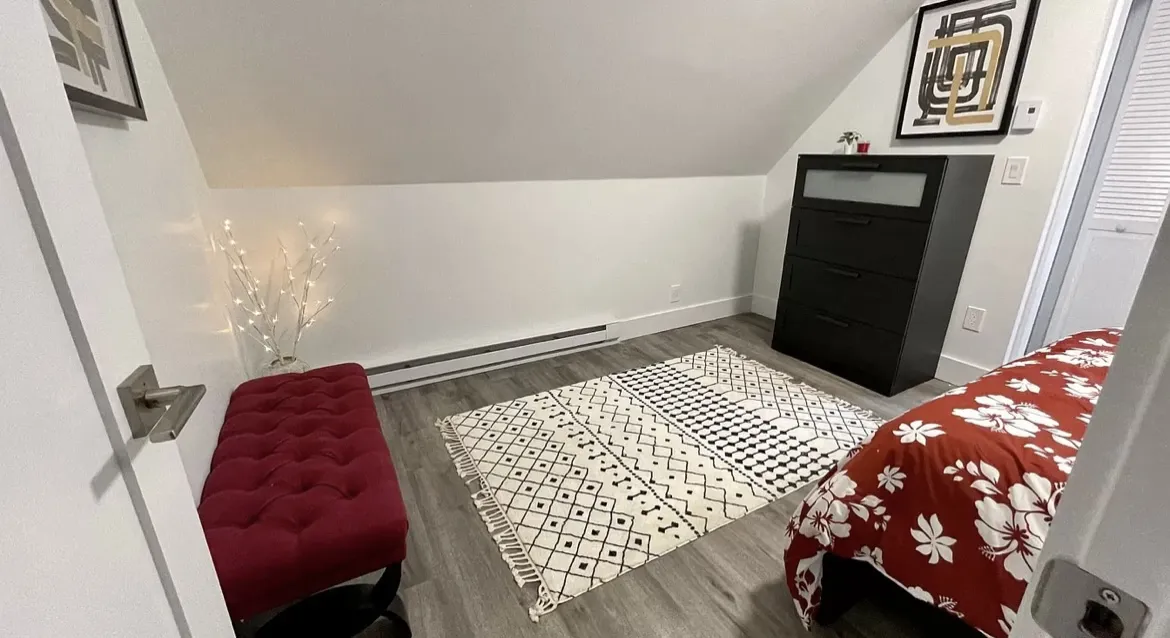 37 Gilman Ter, Winter Hill