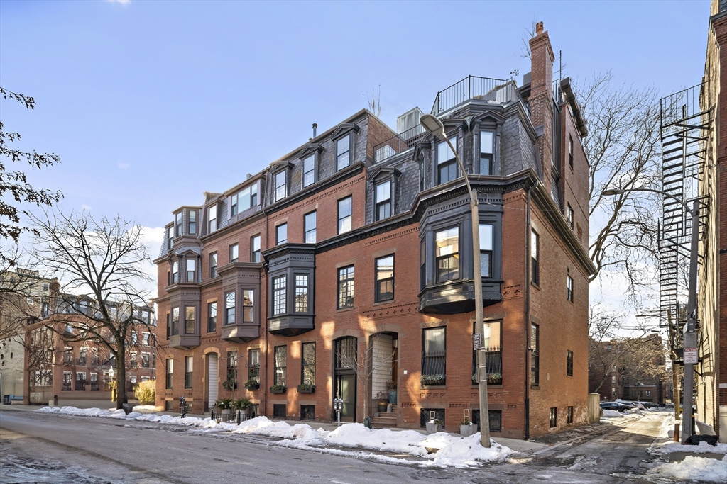 15 Hereford St, Back Bay