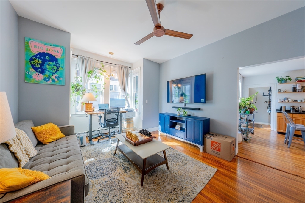 77 Columbus Ave, Prospect Hill