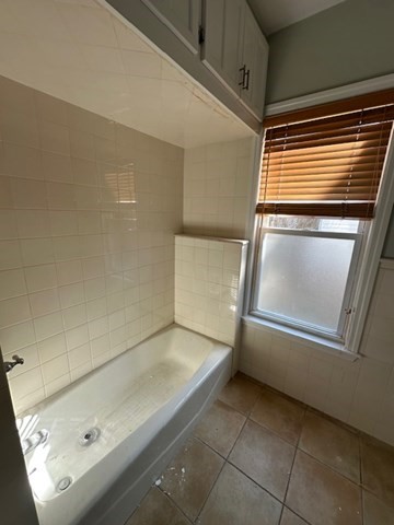 46 Lawrence St, Medford