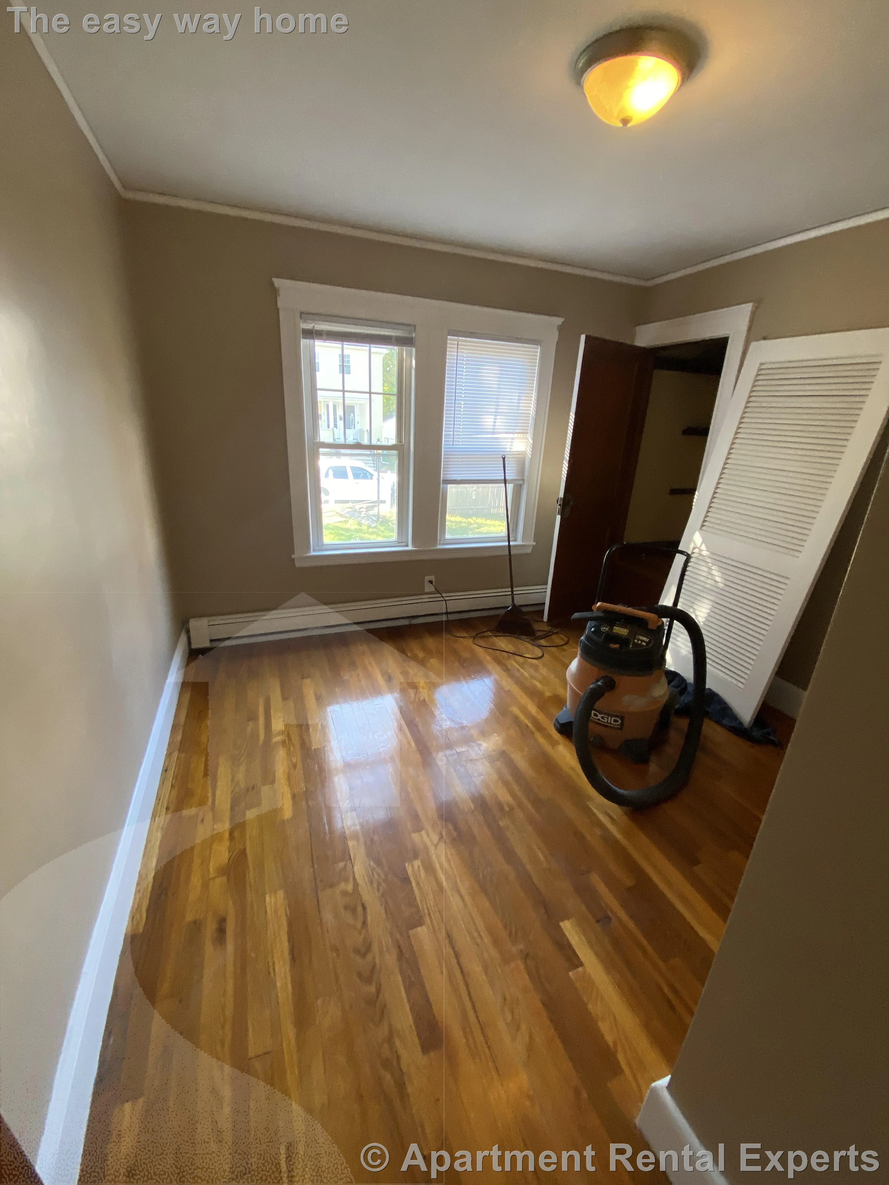 2-4 Goldsmith Ave, Tufts