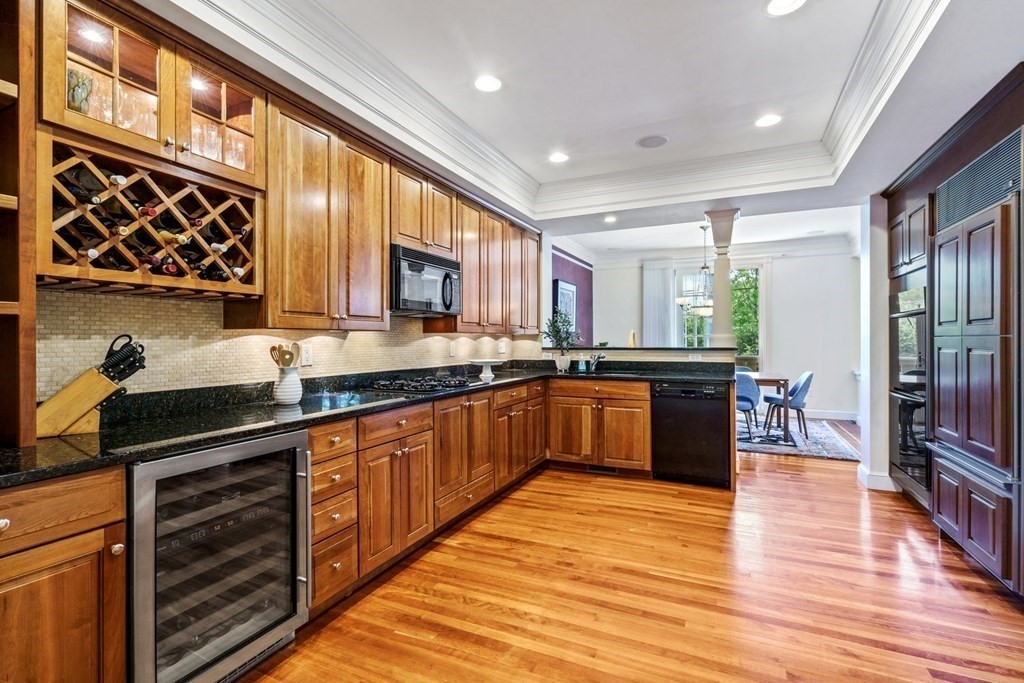 76 Putnam Ave, Cambridge