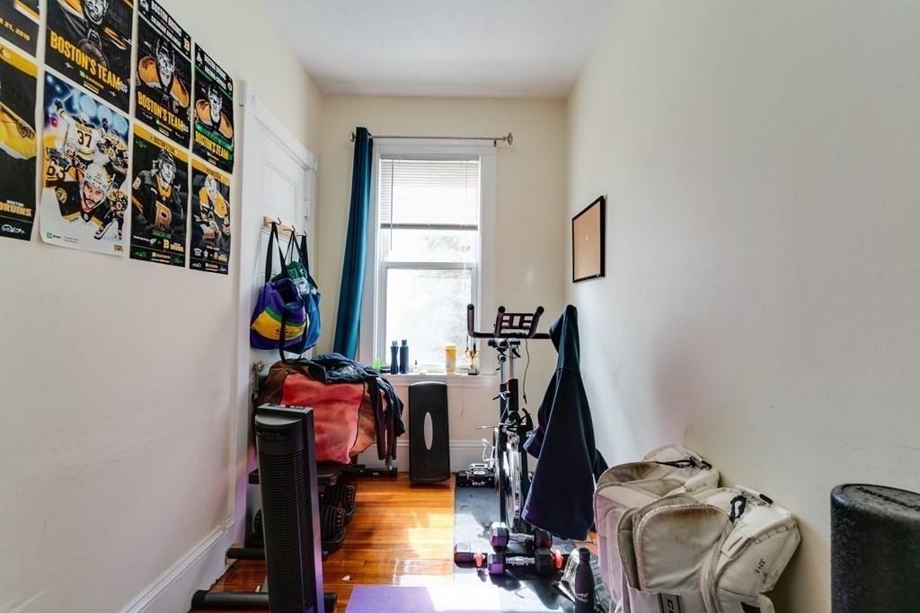 36 Hewlett St, Roslindale