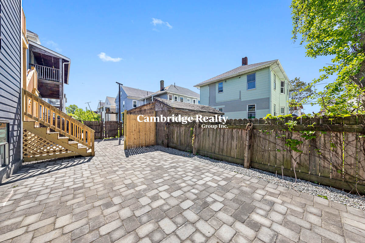 70 Stanley Ave, South Medford