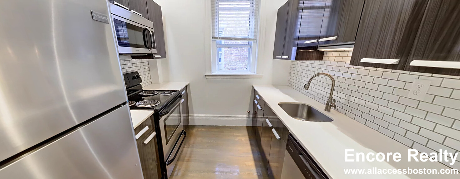 106 Queensberry St, Fenway