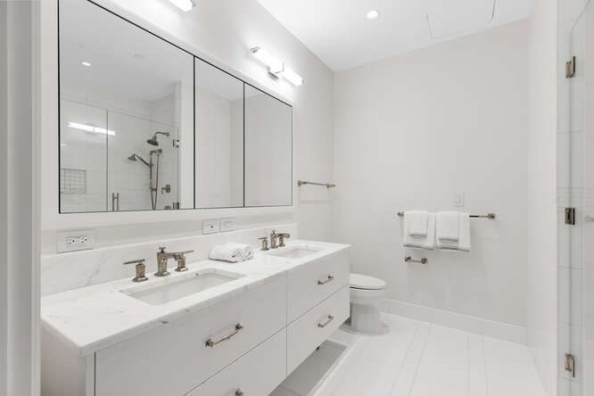 50 Liberty Dr, Seaport District