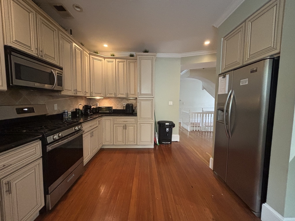 101 Sawyer Ave, Dorchester