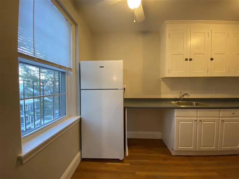 118 College Ave, Tufts