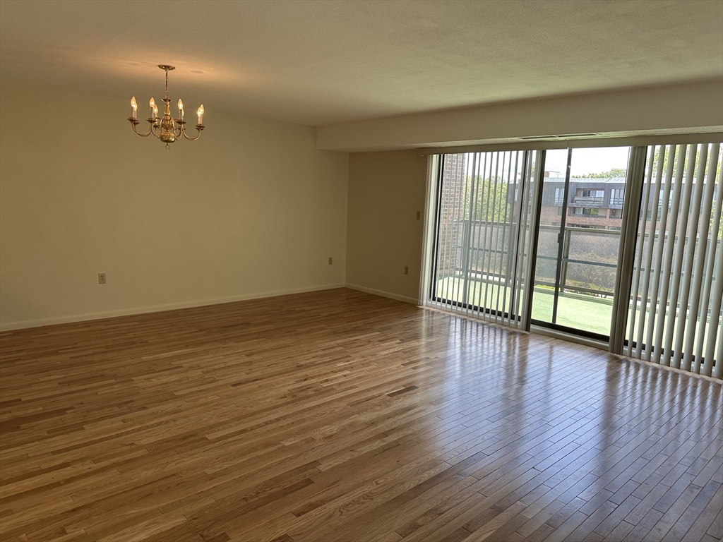 402 Paradise Rd, Swampscott