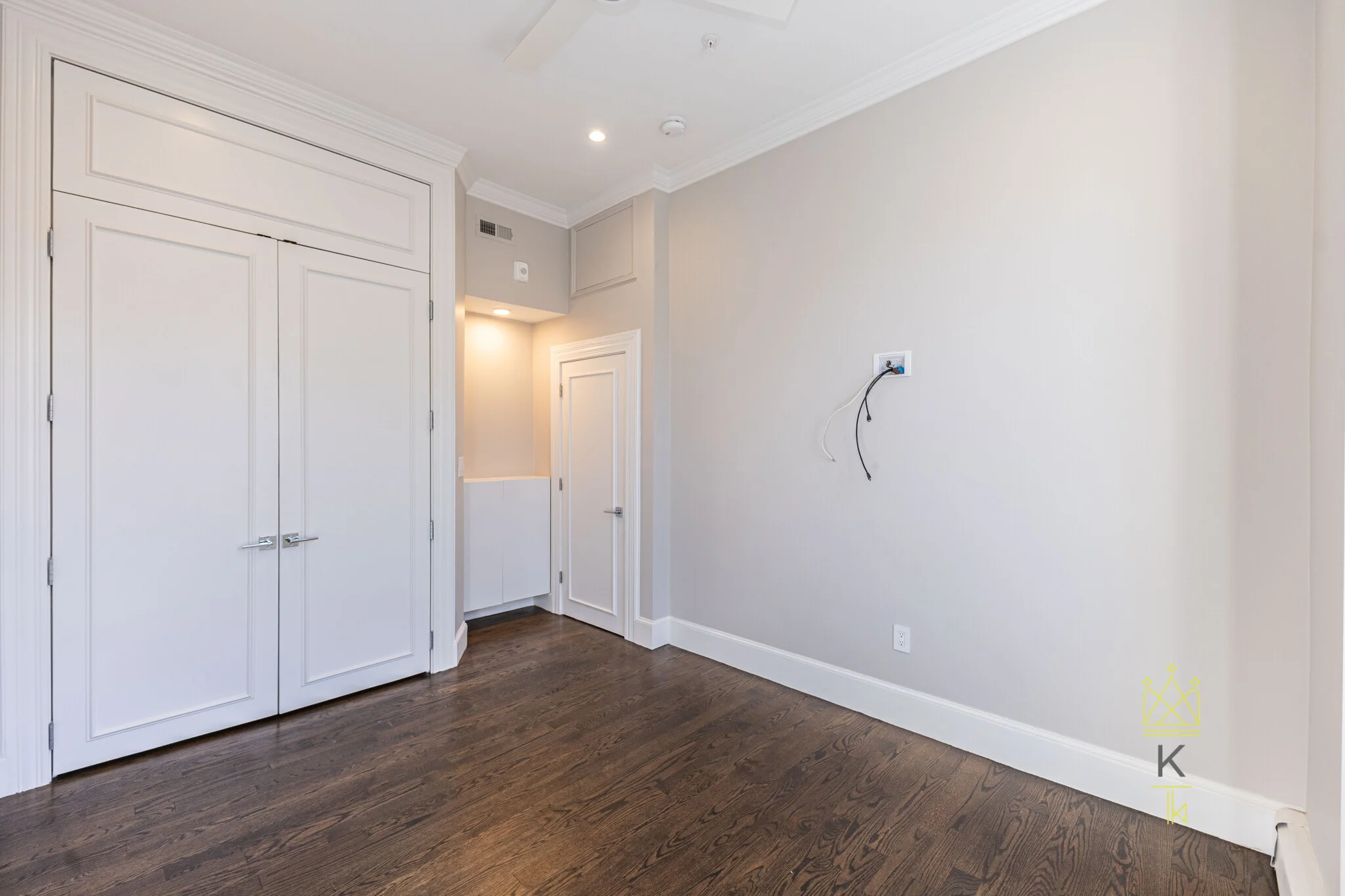 85 Regent St, Roxbury