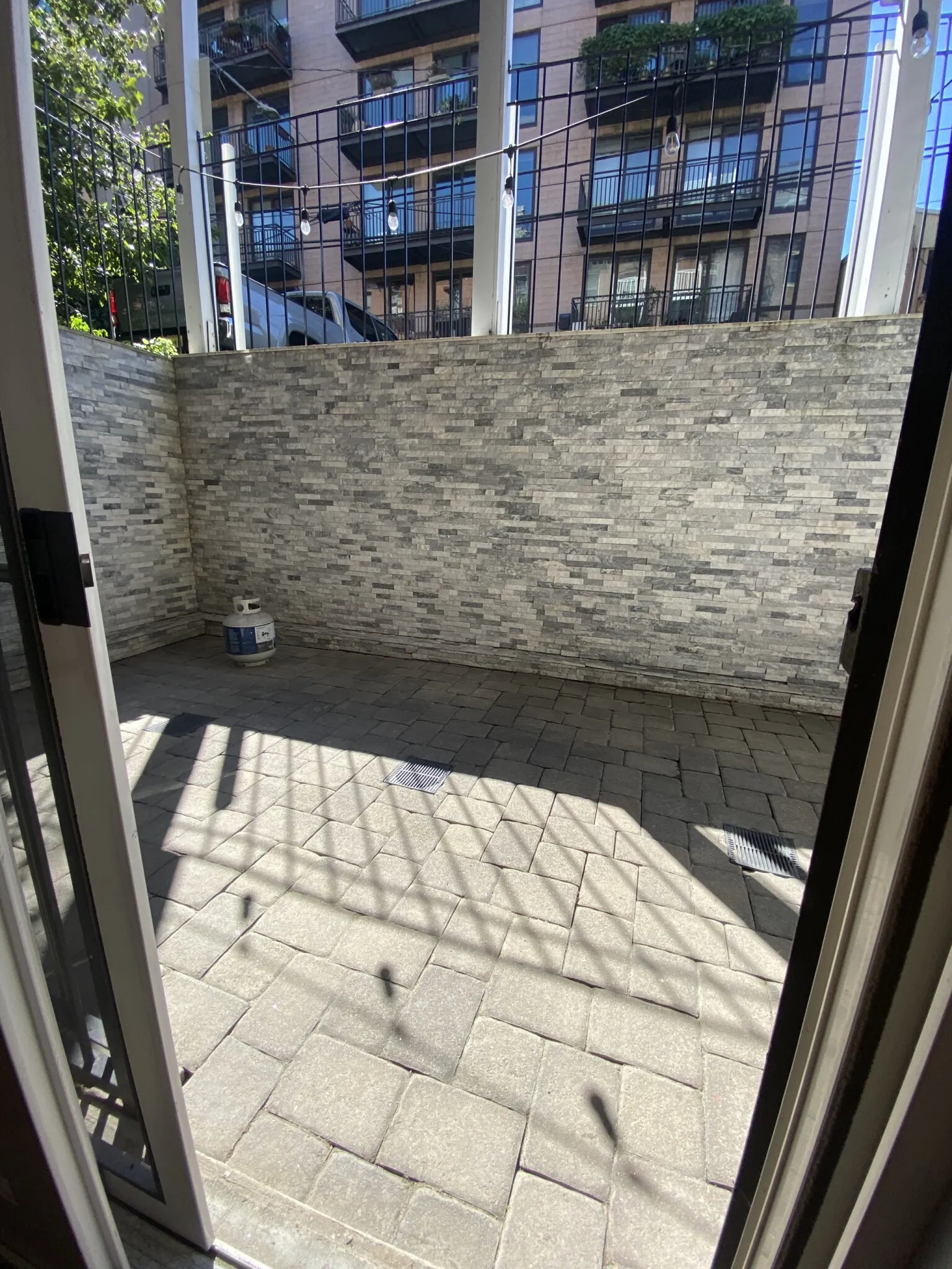 469 Massachusetts Ave, South End