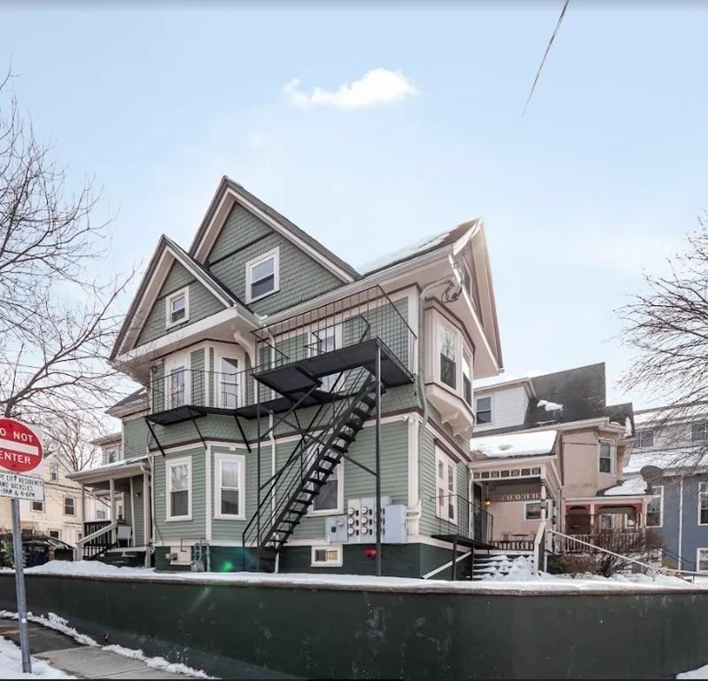 97 College Ave, Powder House Square
