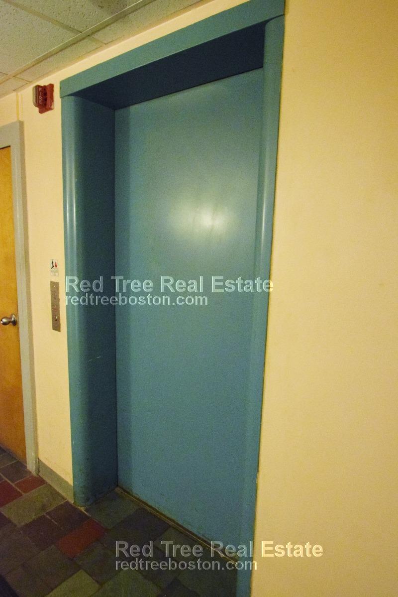 2018 Commonwealth Ave, Brighton