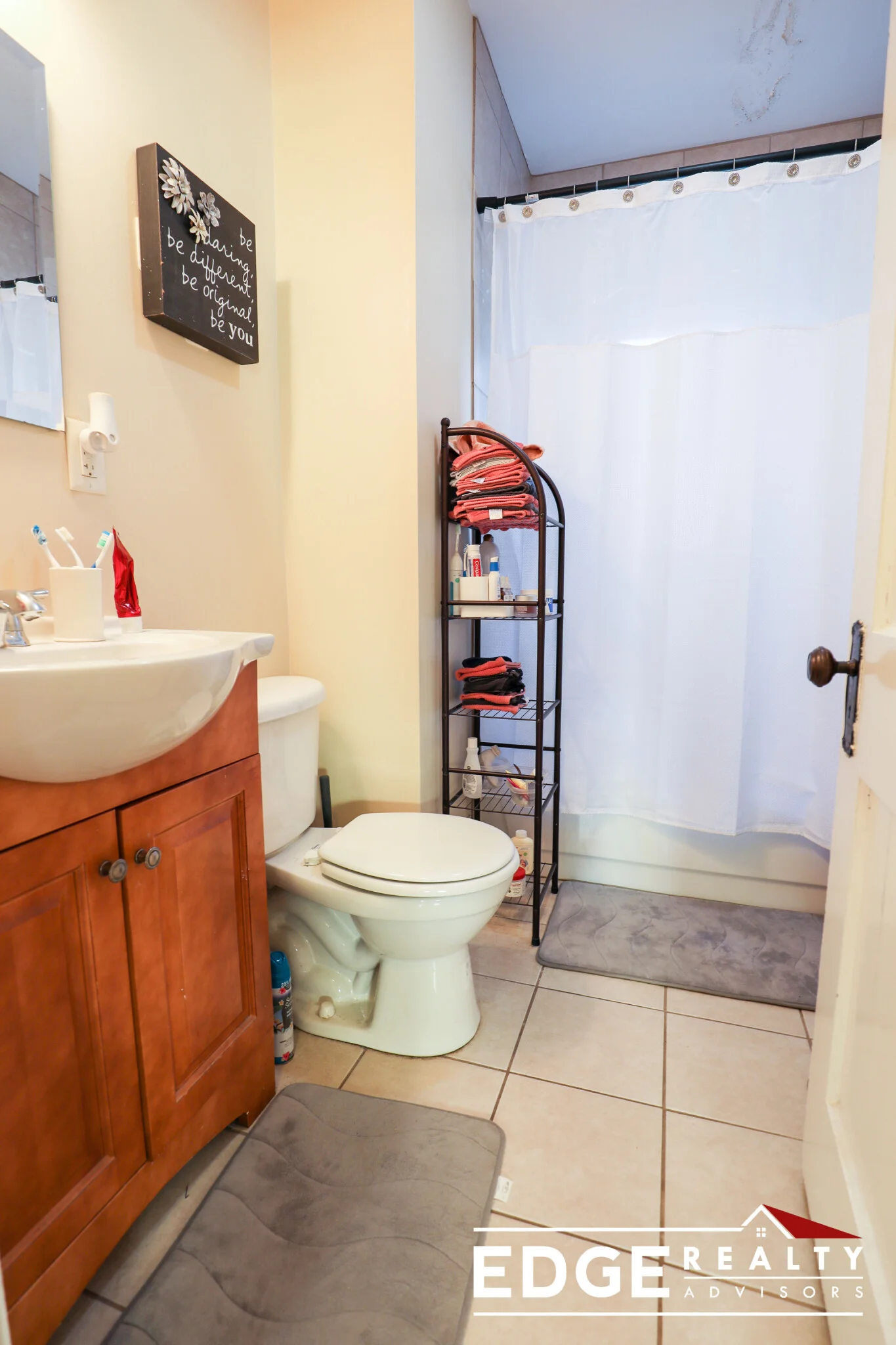 50 Atkins St, Oak Square