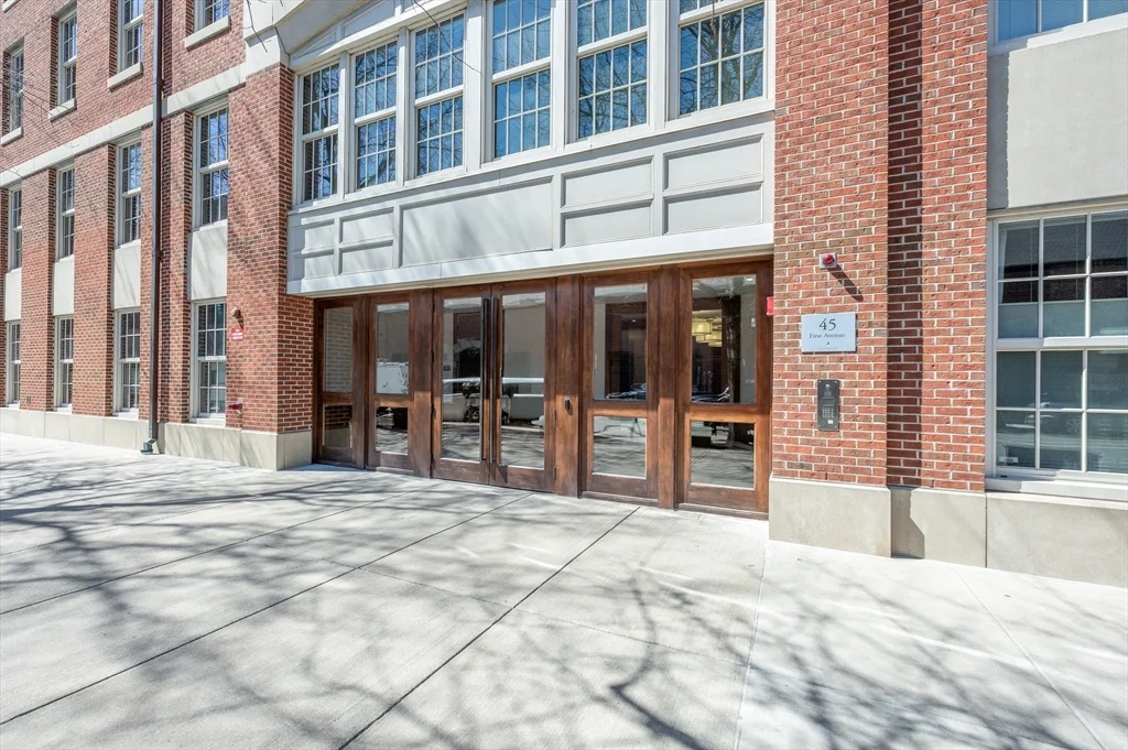 45 1st Ave, Charlestown