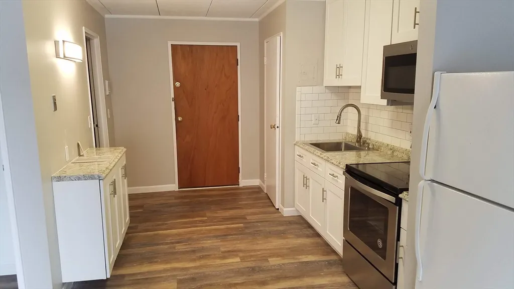 40 Cochituate Rd, Framingham