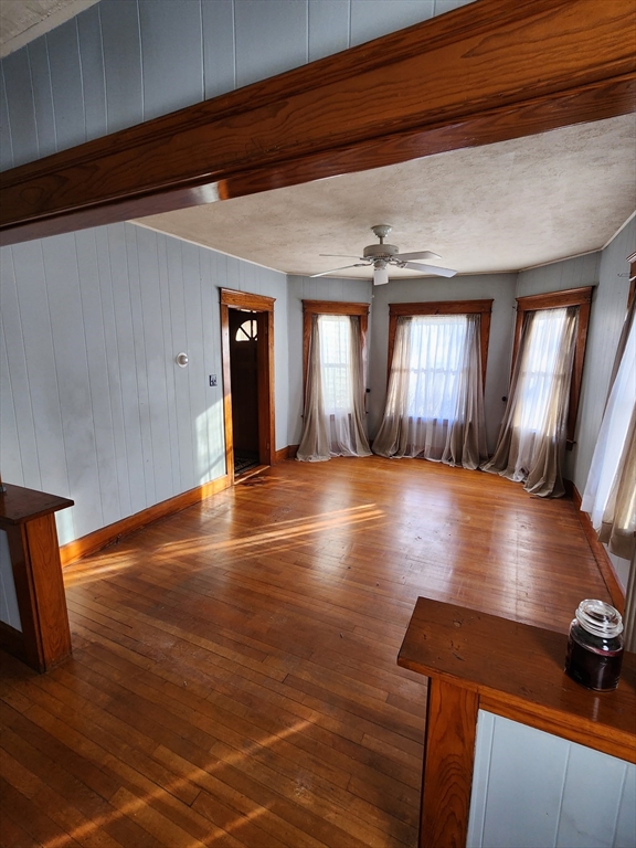 138 Pacific St, Fitchburg