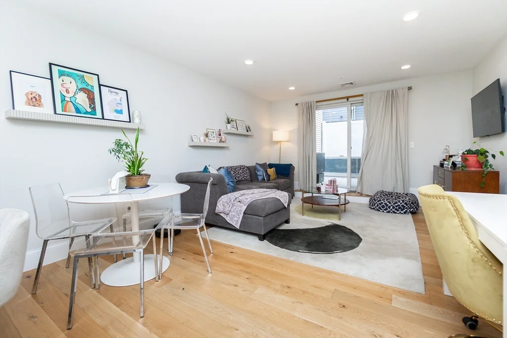 545 E 3rd St, South Boston