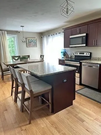 55 Wenham Rd, Carver