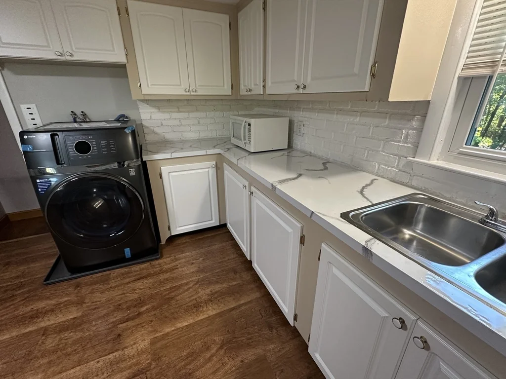 2 Bow St, Plainville