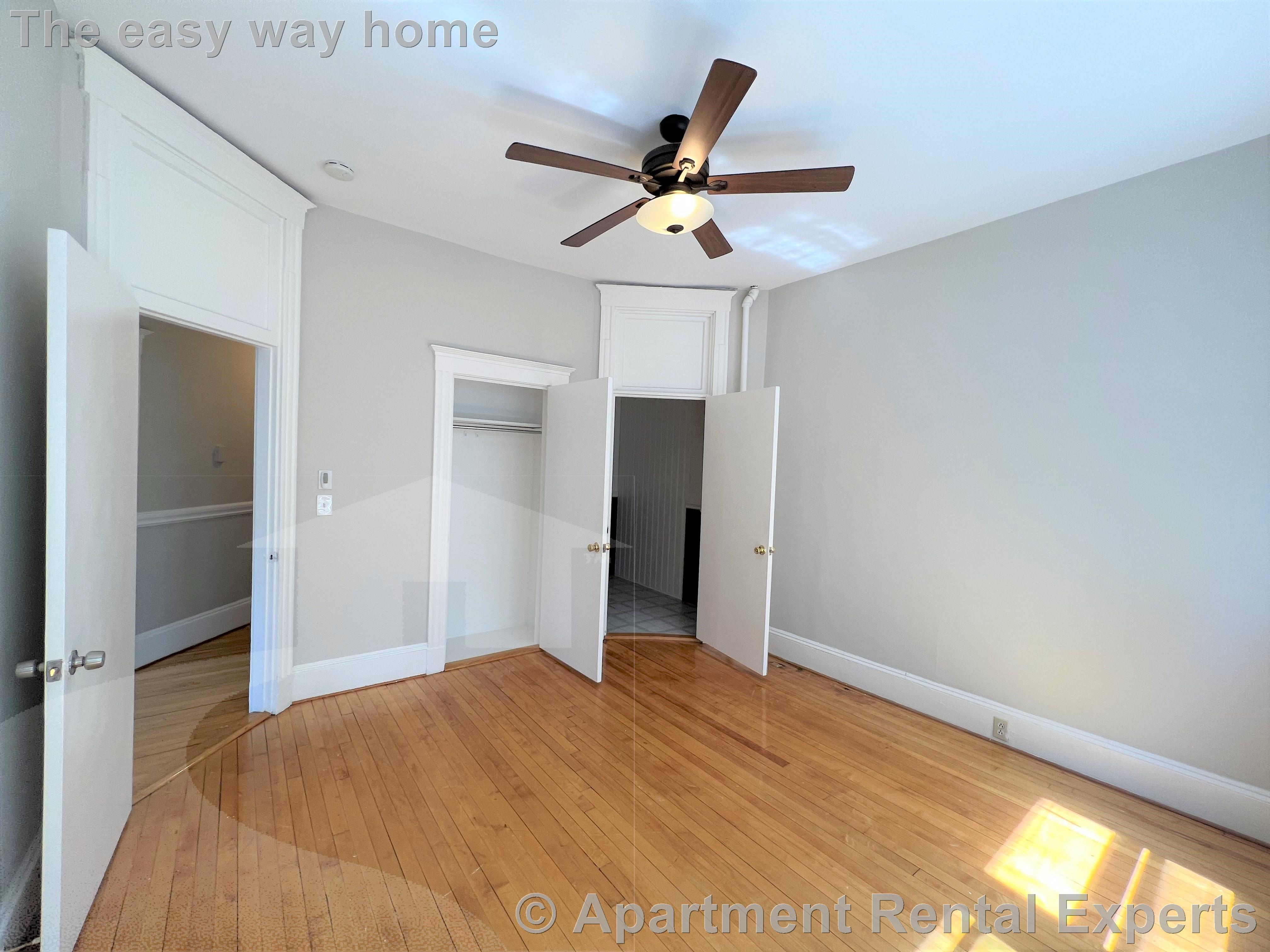 12 Pleasant St, Central Square