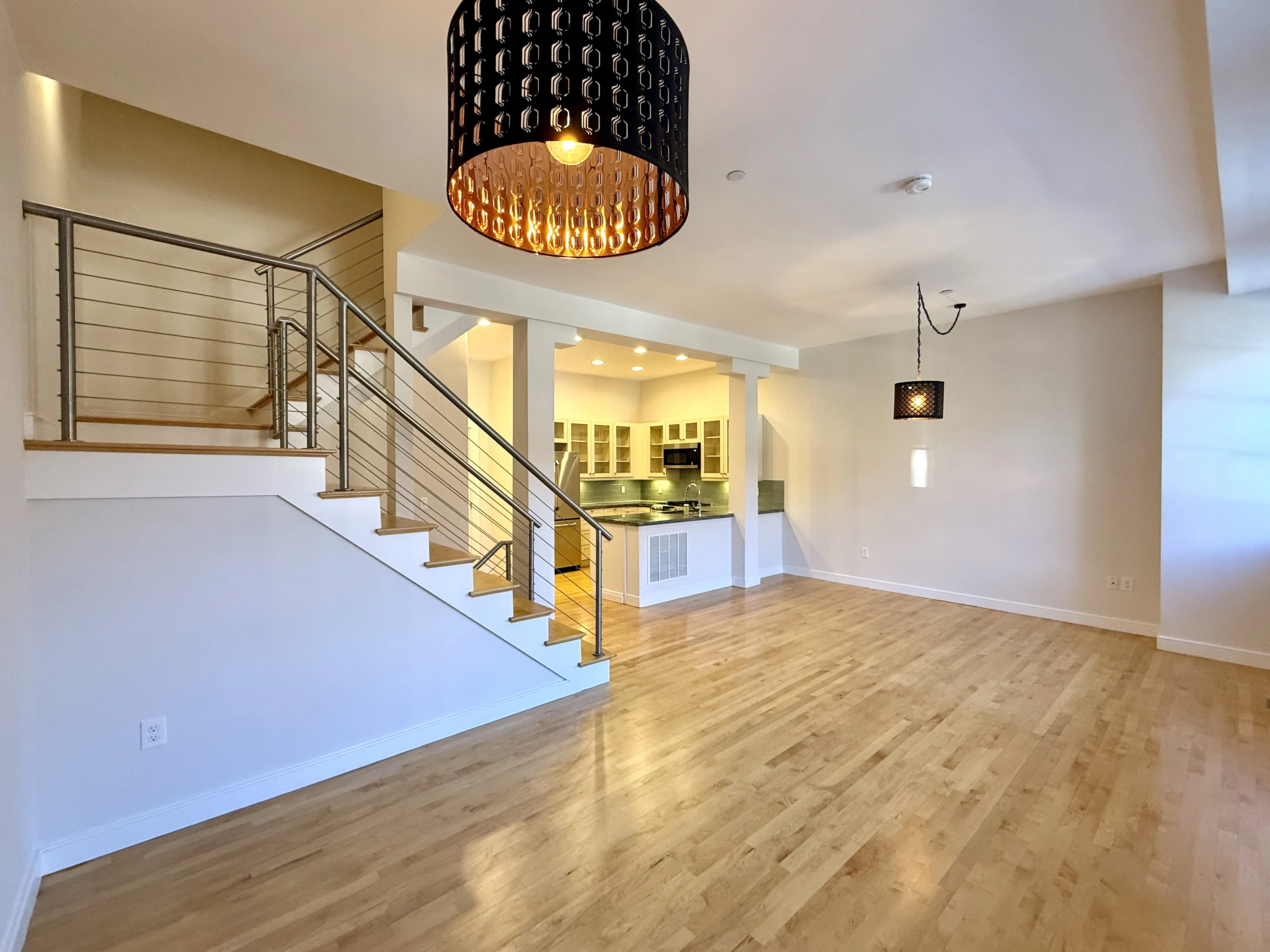 72 Hamilton St, Cambridgeport