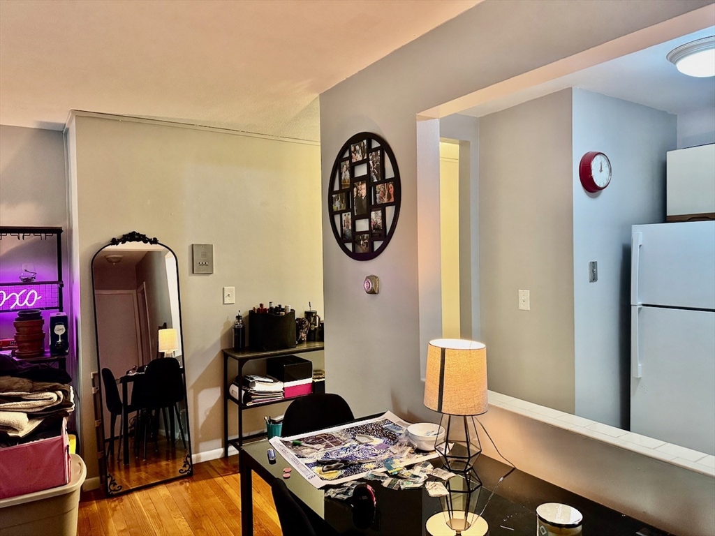 10 Linda Ln, Dorchester