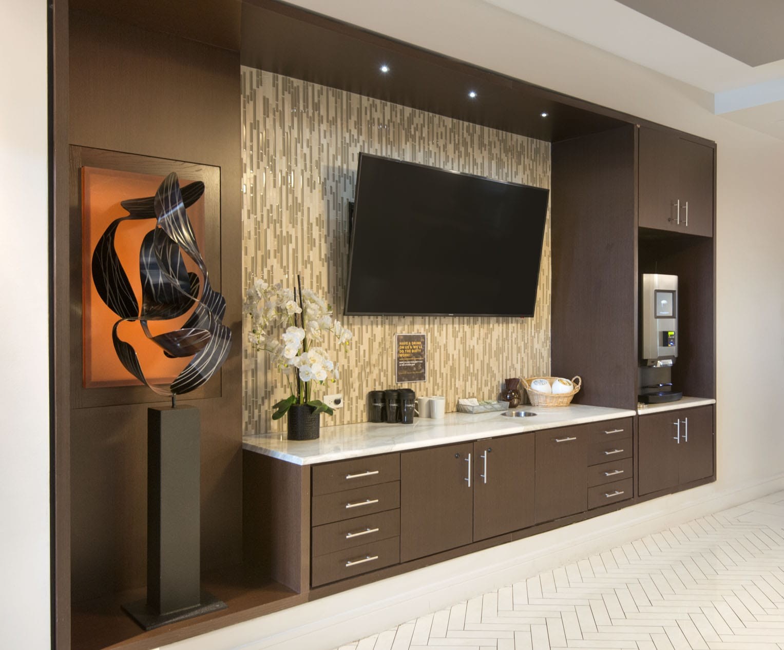 300 2nd Ave, West End