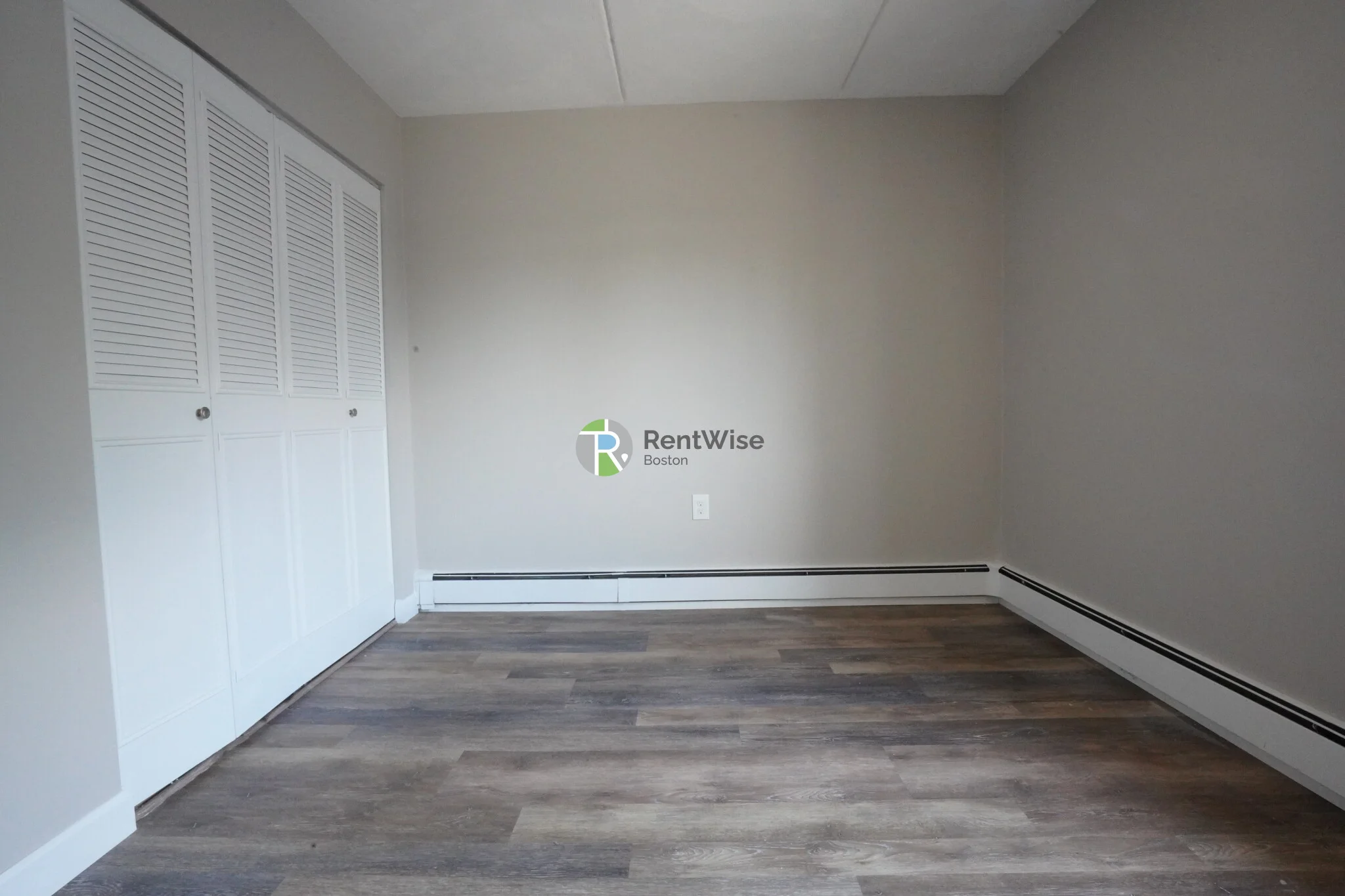 12 Cottage Ct, Nonantum