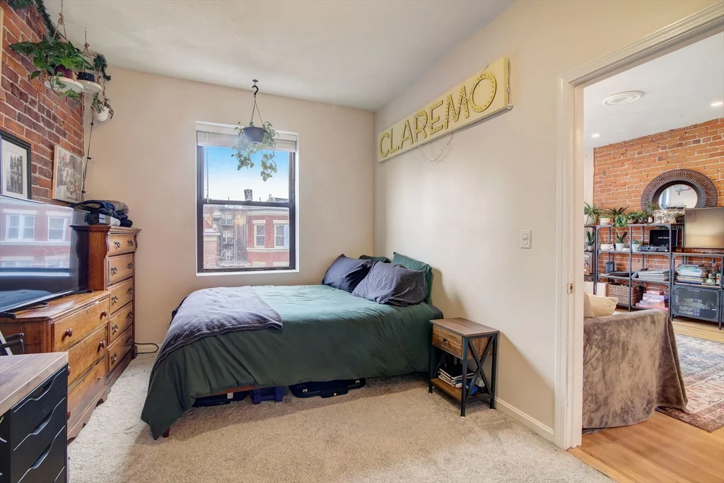 65 Hemenway St, Fenway