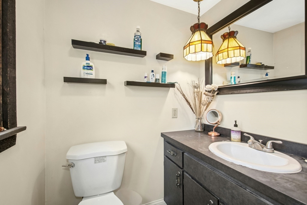 67 S Oxford Rd, Millbury