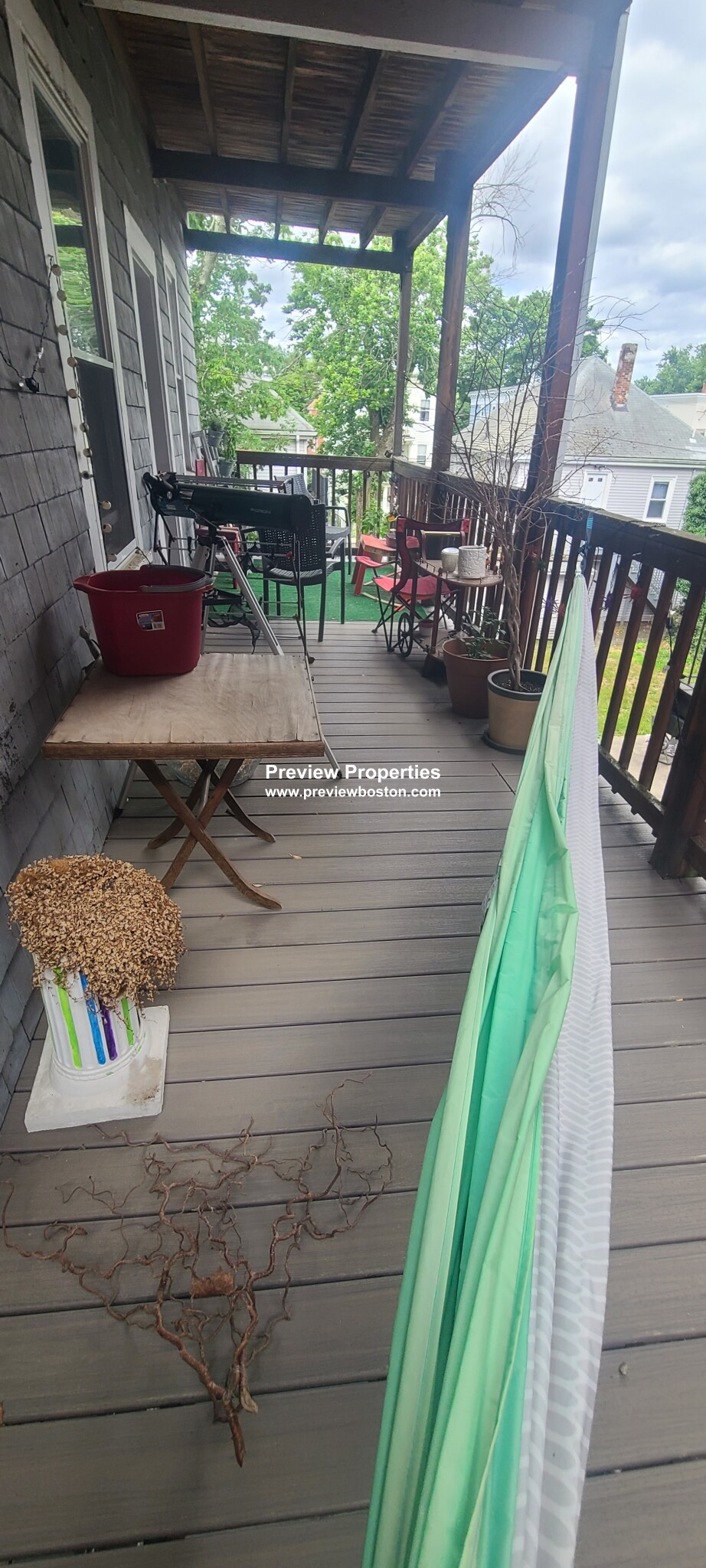 348 Faneuil St, Oak Square