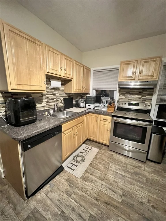 74 Weston St, Campello