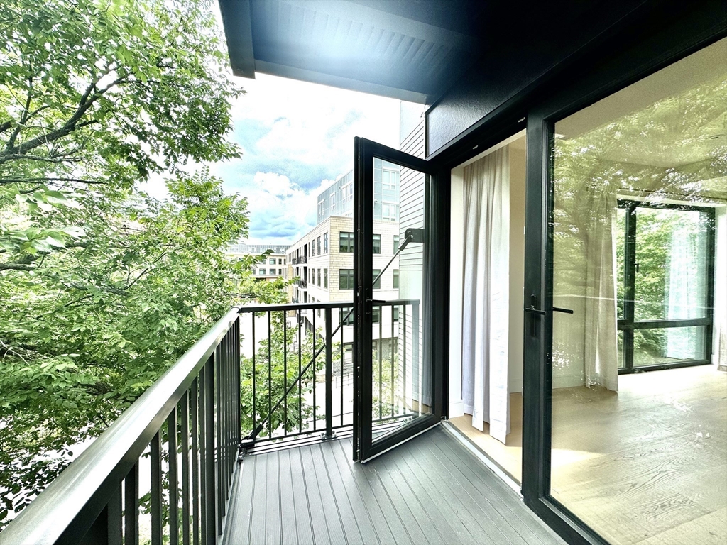 1 Nevins Hill Way, Brighton