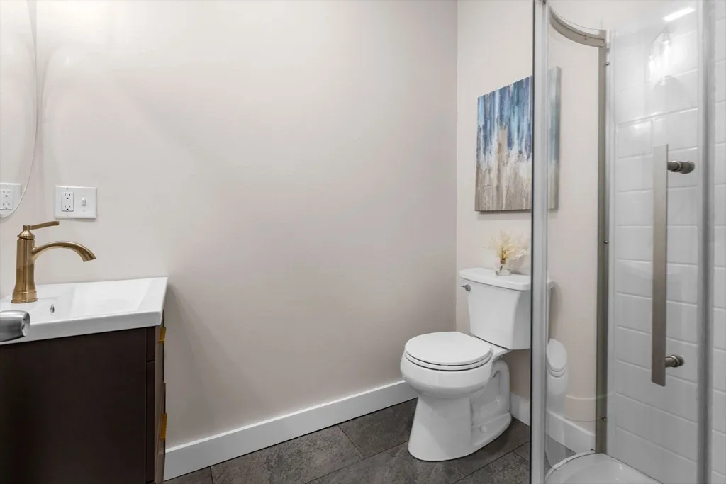 362 Silver St, South Boston