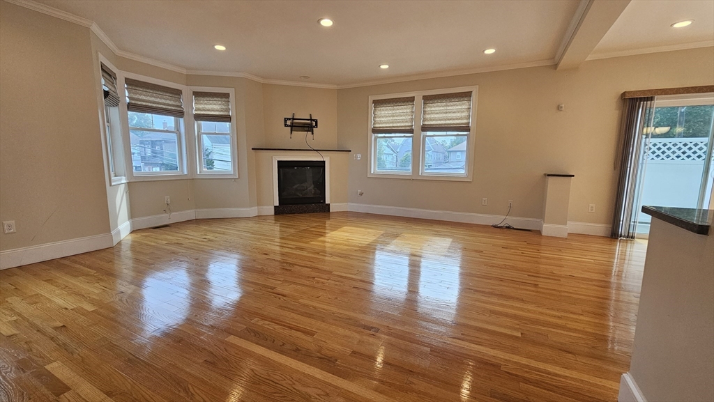 43 Hammond St, Waltham