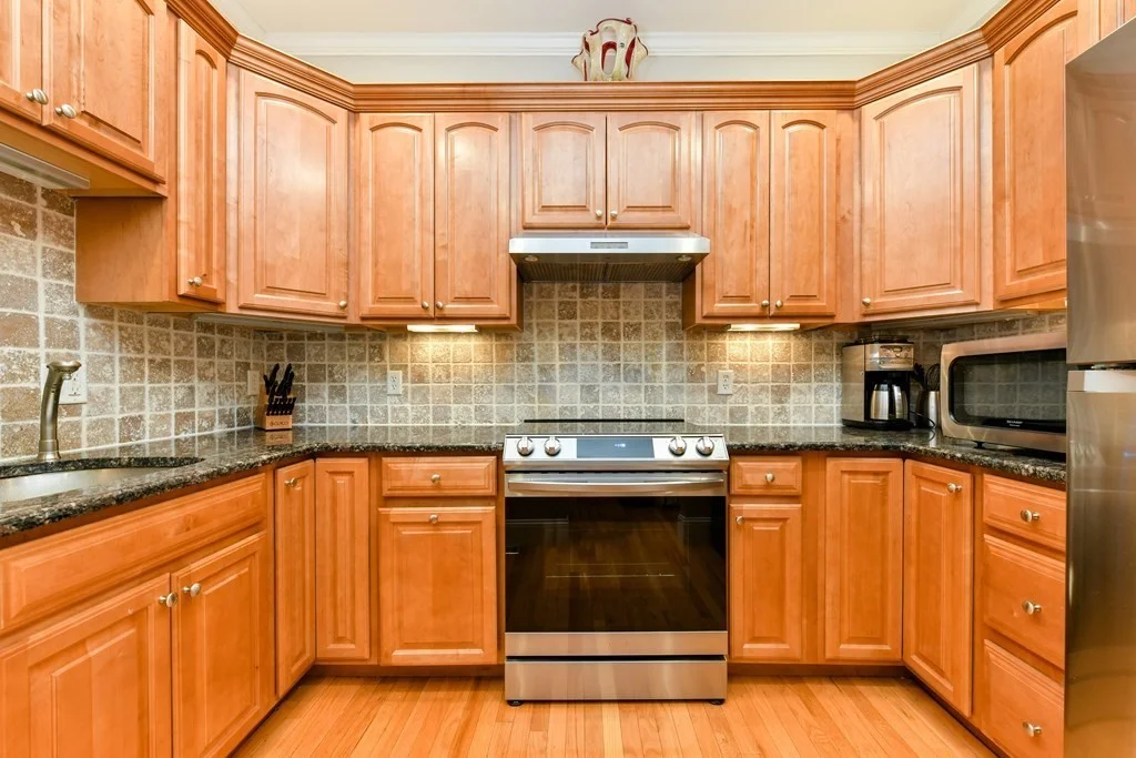 2 Monks St, South Boston