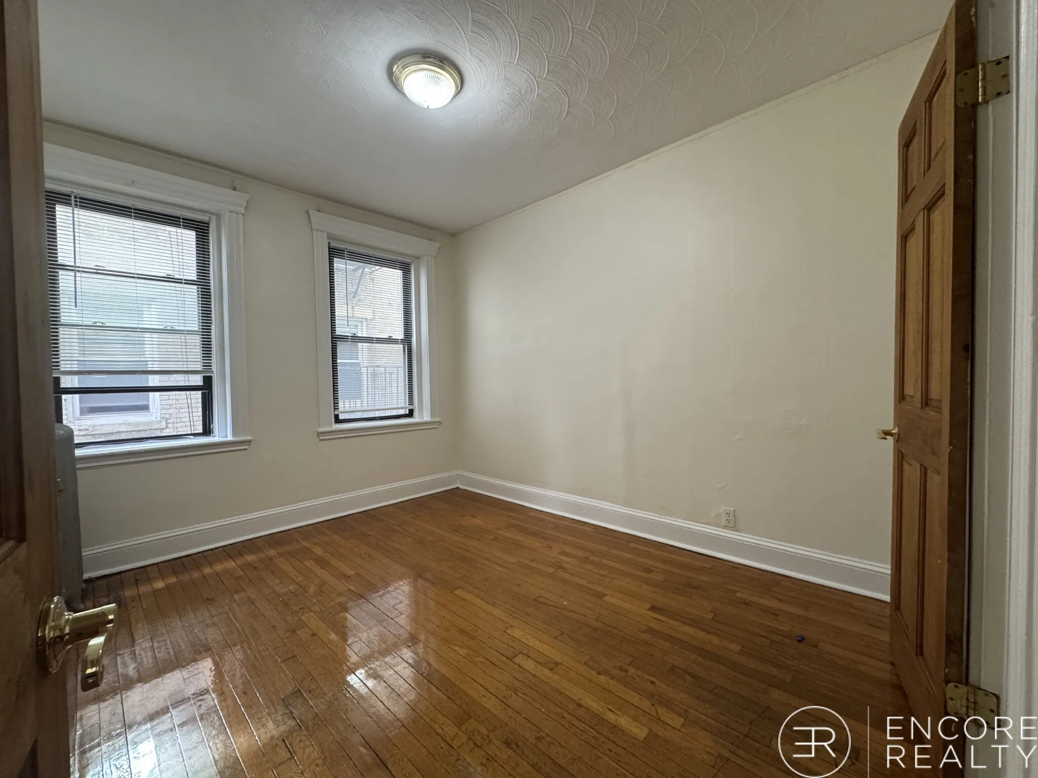 364 Riverway, Mission Hill