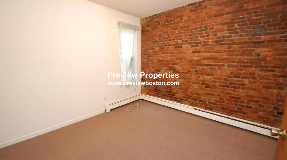 66 South Huntington Ave, Jamaica Plain