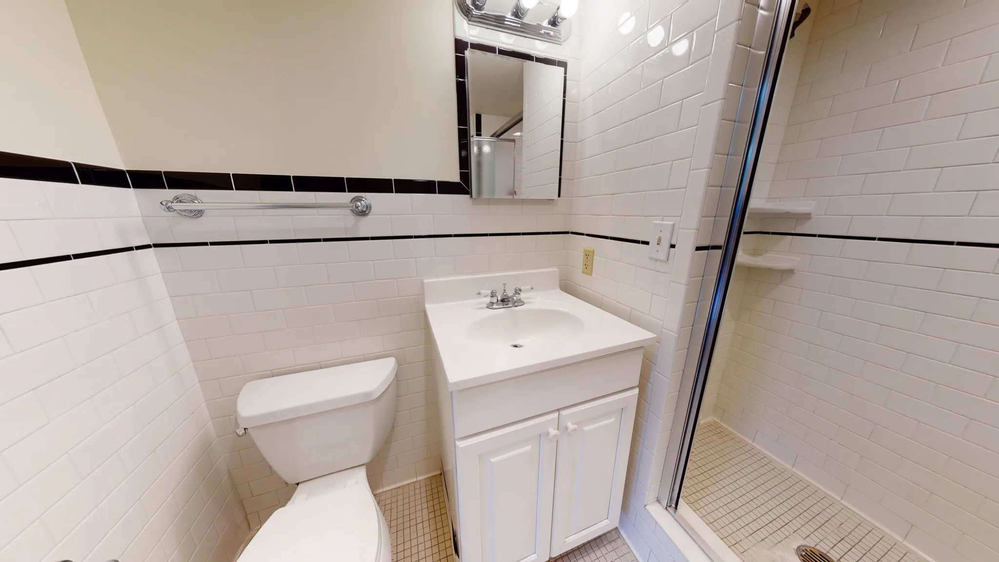 101 Monmouth St, Longwood