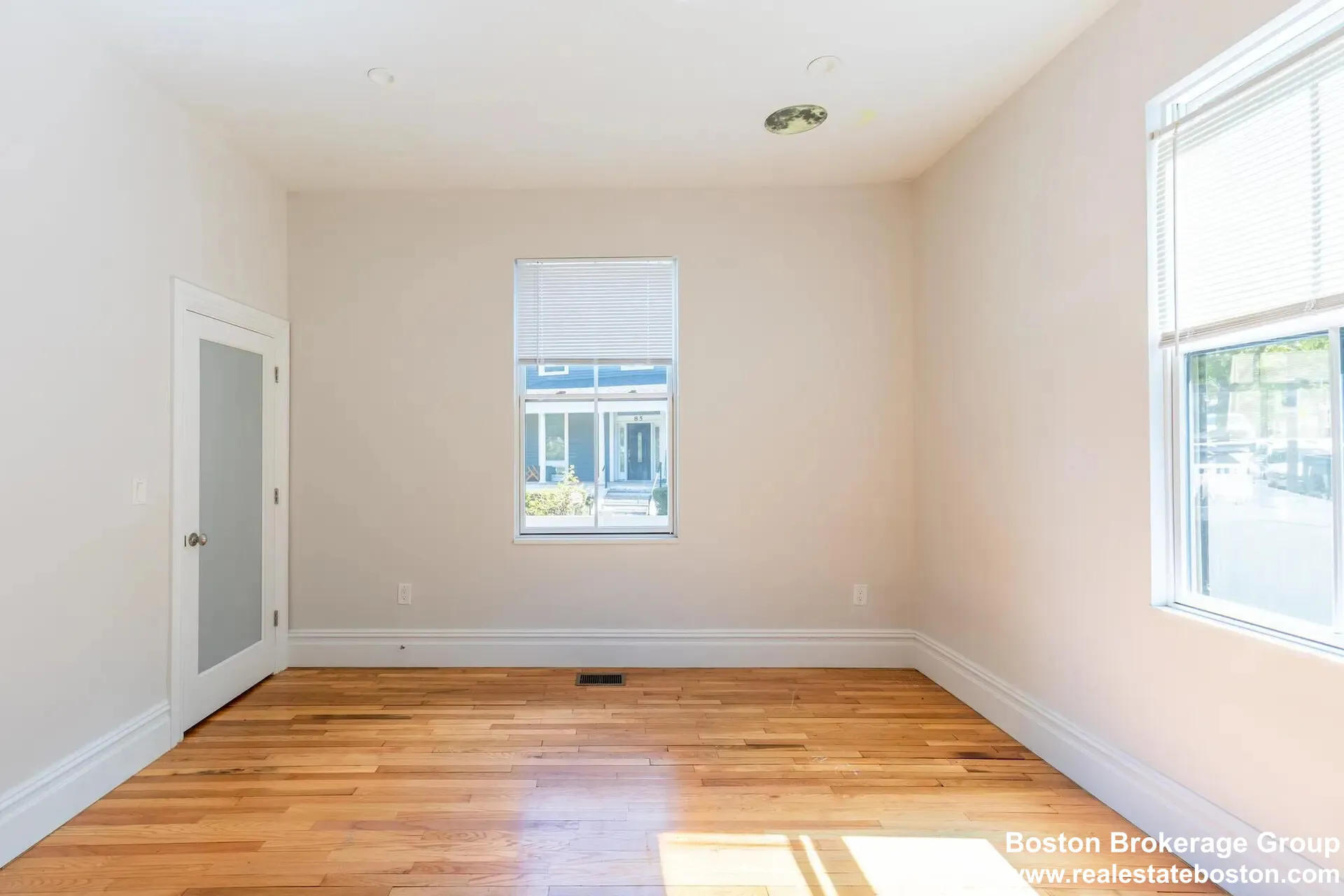 89 Cedar St, Roxbury