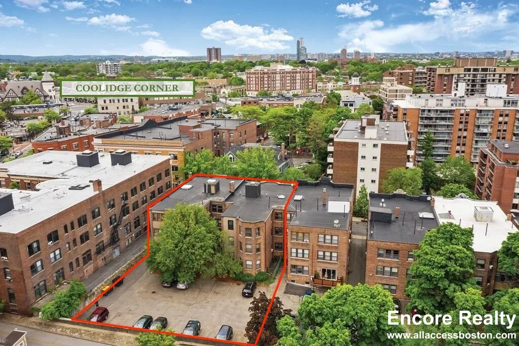 11 Stearns Rd, Coolidge Corner