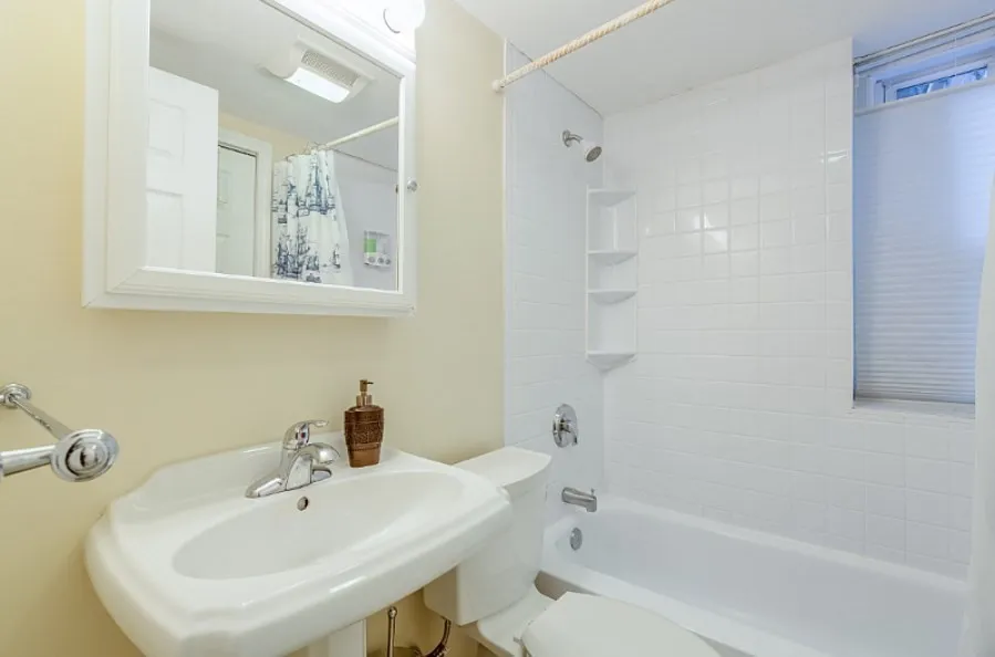 115 Salem St, North End