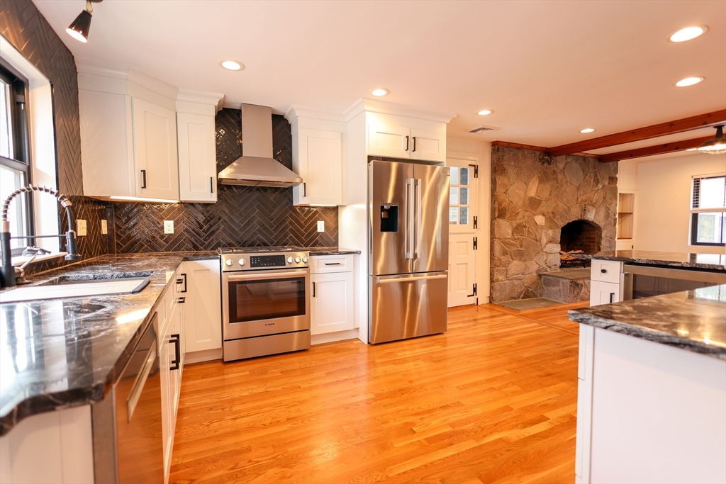 321 Nichols St, Norwood